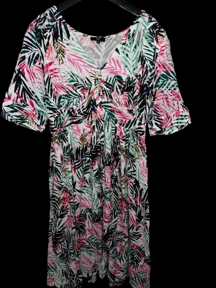 Robe manches courtes marque Jacqueline Riu taille 38