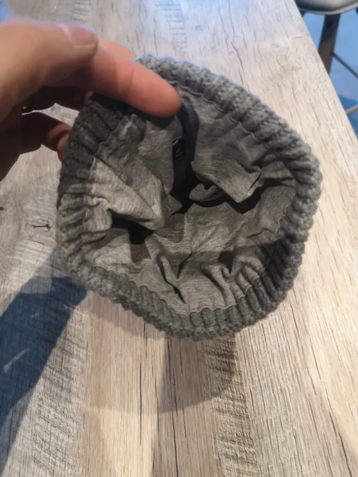 Bonnet gris en maille kiabi - photo numéro 4