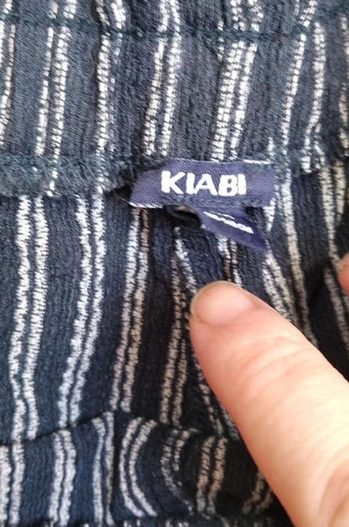 short noir rayé 10 ans Kiabi - photo numéro 3