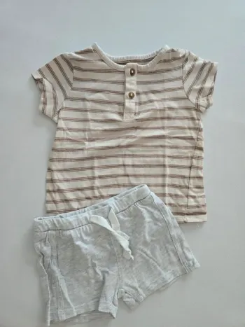 Ensemble short 12 mois
