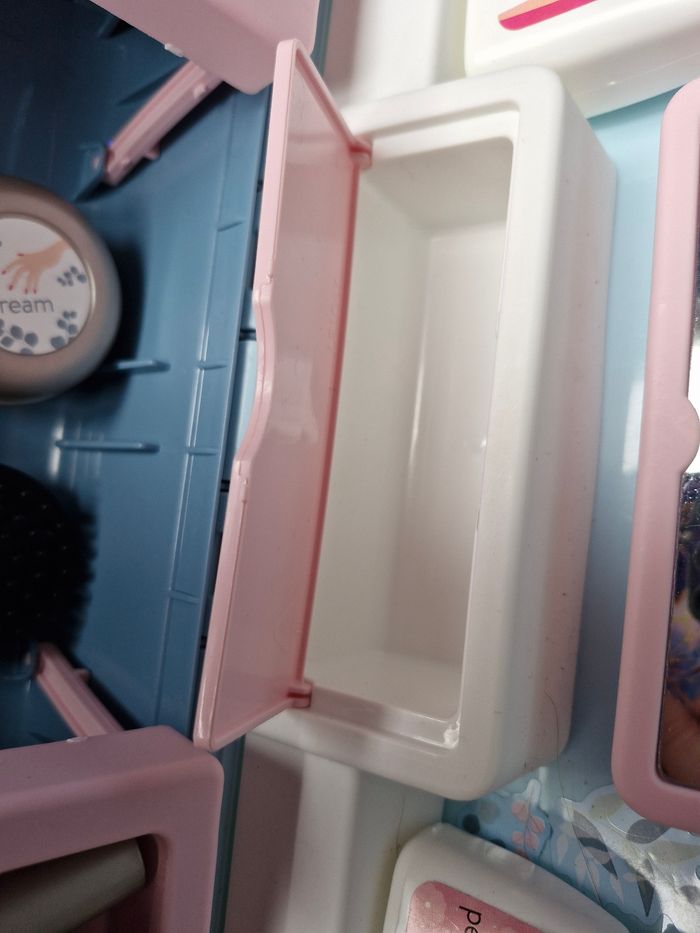 Magnifique vanity maquillage garni - photo numéro 10