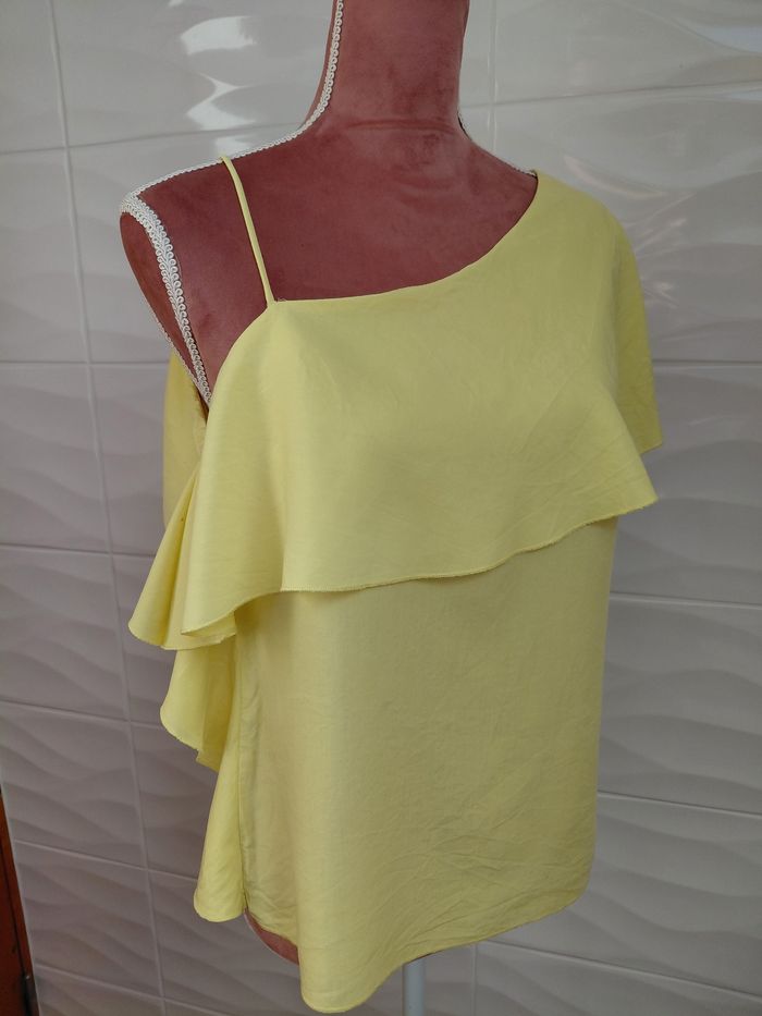 Top asymétrique jaune citron - photo numéro 2