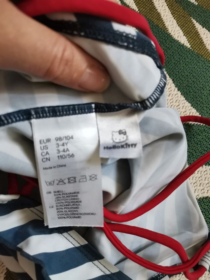 Maillot de bain Hello Kitty enfant | Taille 3/4ans - photo numéro 4