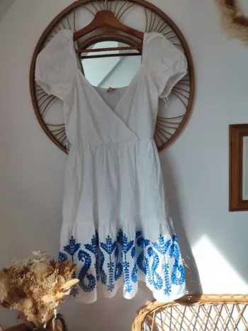 Robe broderie anglaise bleue goa