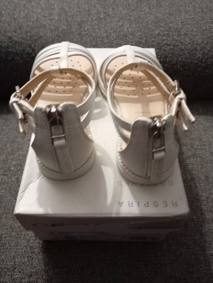 Geox neuves pour fille en taille 28 - photo numéro 5