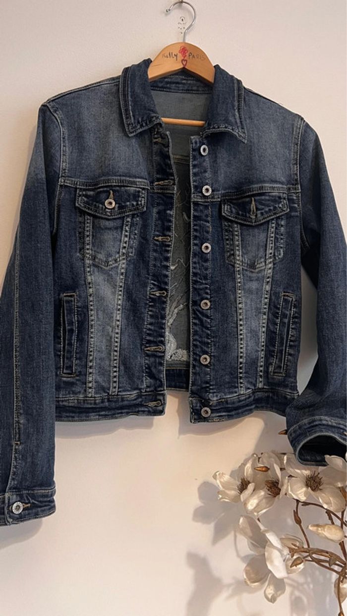 Superbe veste en jean dessin en sequins au dos 🤍🤍 - photo numéro 6