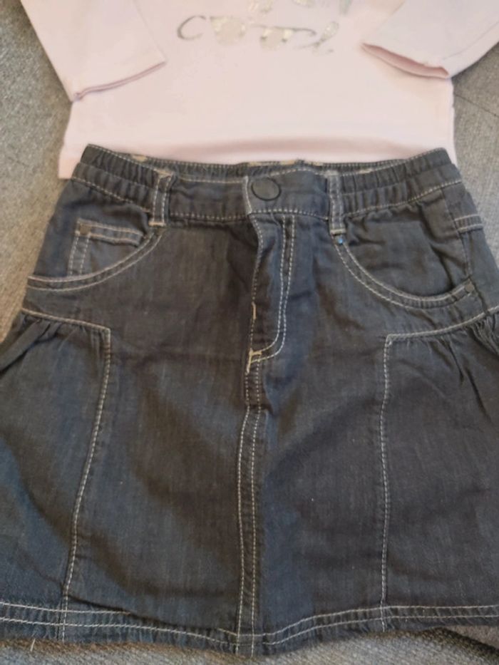 Jupe taille 23 mois+ tee-shirt taille 2 ans - photo numéro 3