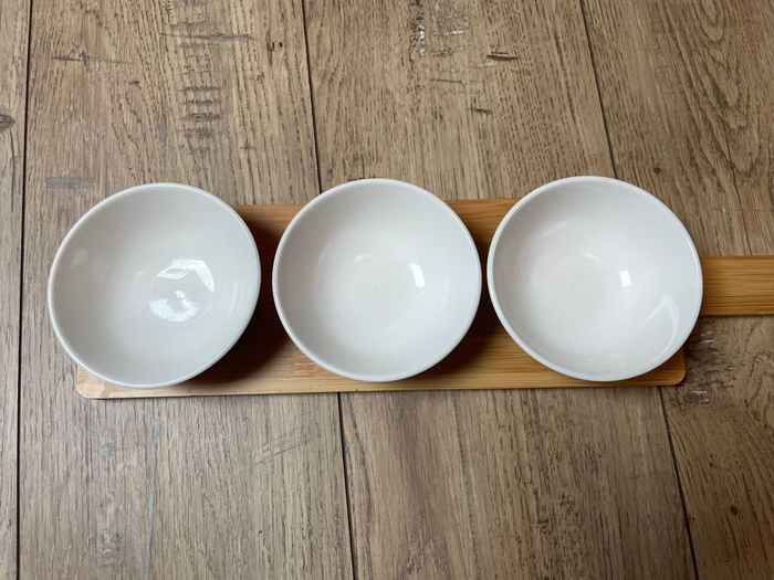 Plateau apéritif avec 3 coupelles - photo numéro 2