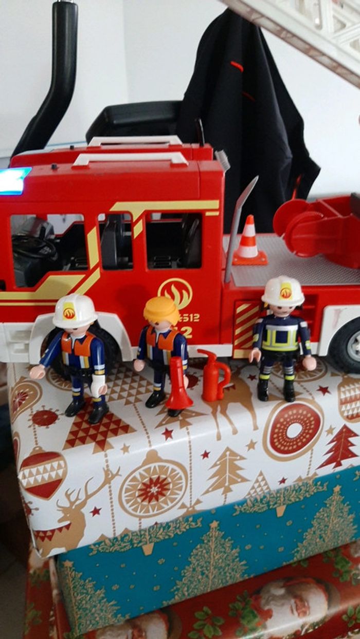 Camion pompier playmobil - photo numéro 3