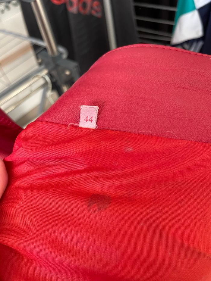 Veste en cuir rouge - photo numéro 4