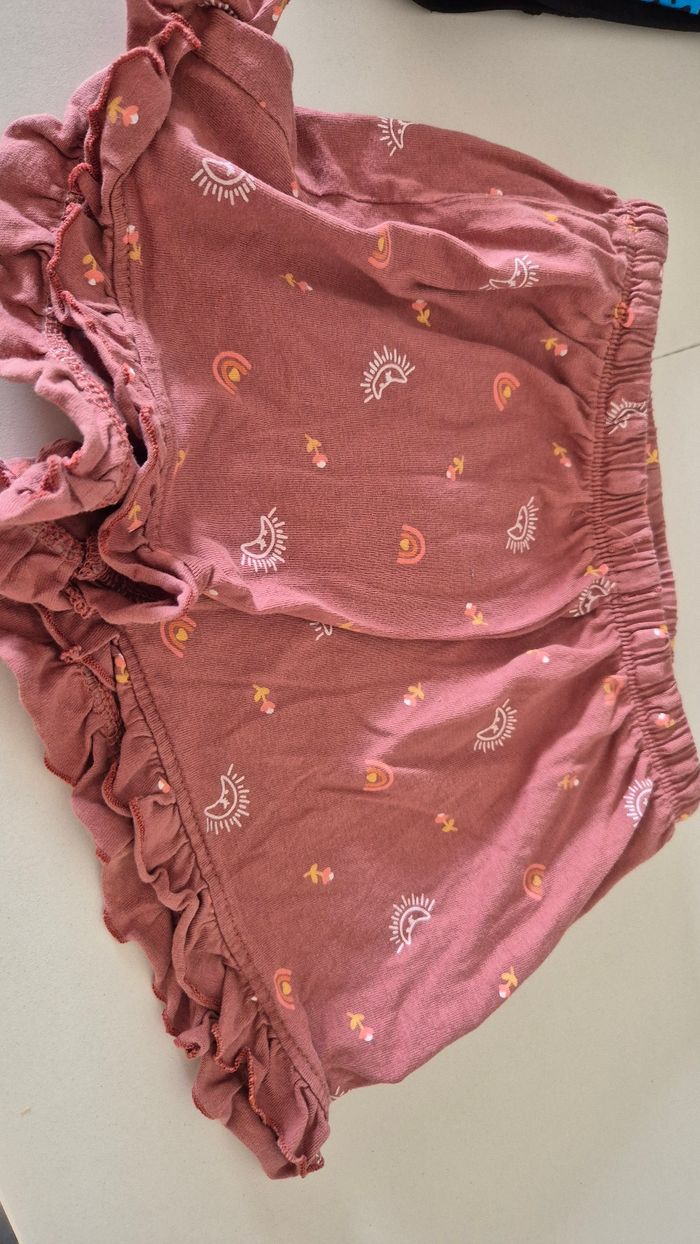 Lot vêtements fille 8 ans - photo numéro 2