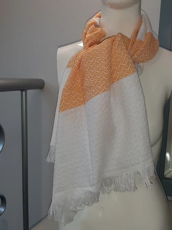 Foulard style chèche blanc et orange
