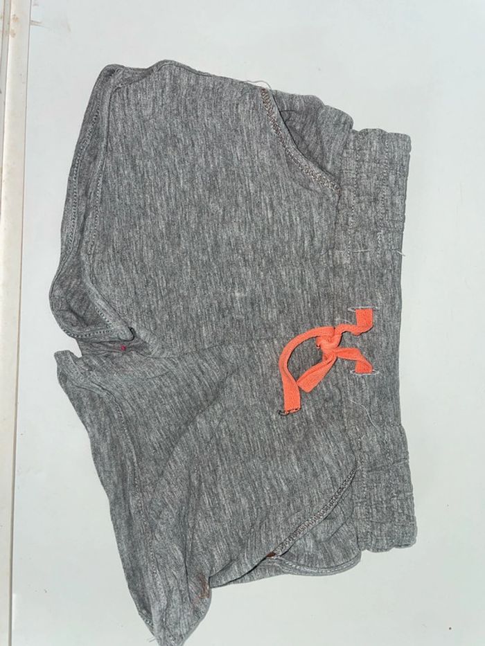 Lot vêtements fille 4 et 5 ans - photo numéro 3