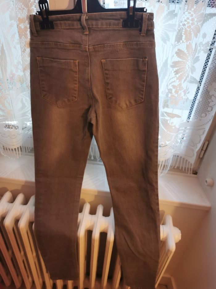 Jean's  neuf, étroit en bas gris - photo numéro 4