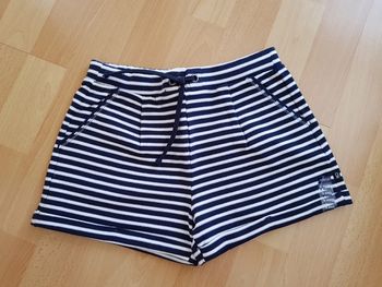 Short okaïdi 9ans neuf