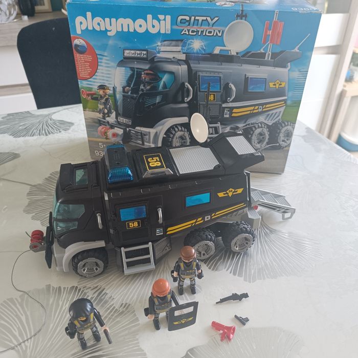 Camion de police Playmobil - photo numéro 1