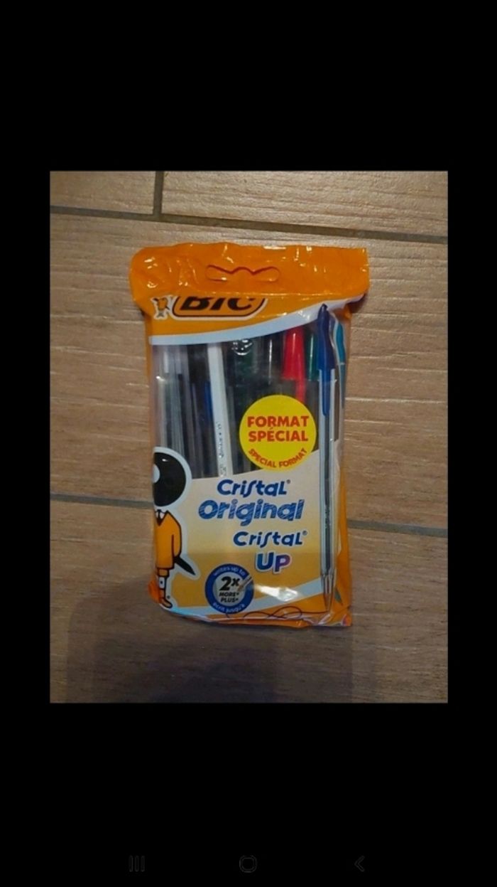 Stylo bic cristal up