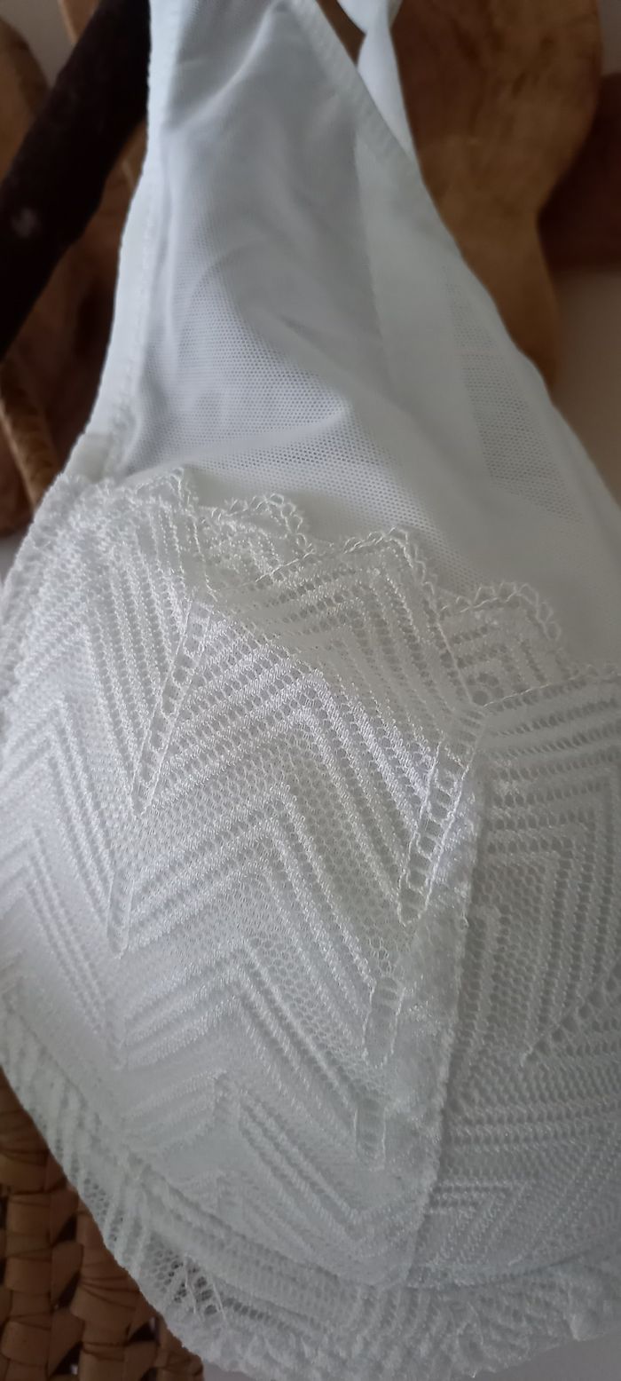 Soutien-gorge 90 % dentelle neuf 95d - photo numéro 3