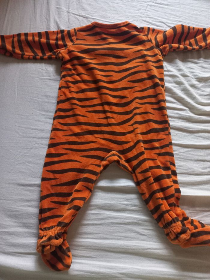 Pyjama tigre - photo numéro 2