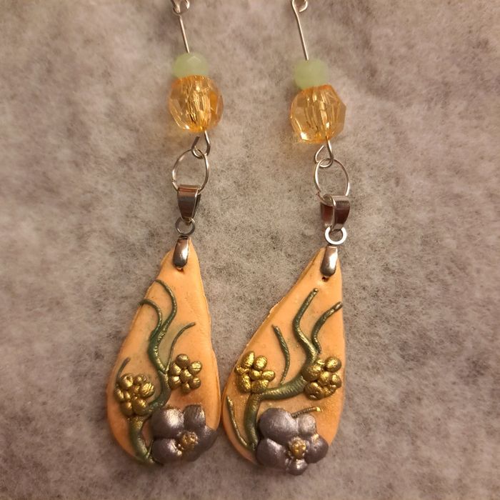 Boucles d'oreilles pendante avec pâte polymere - photo numéro 5