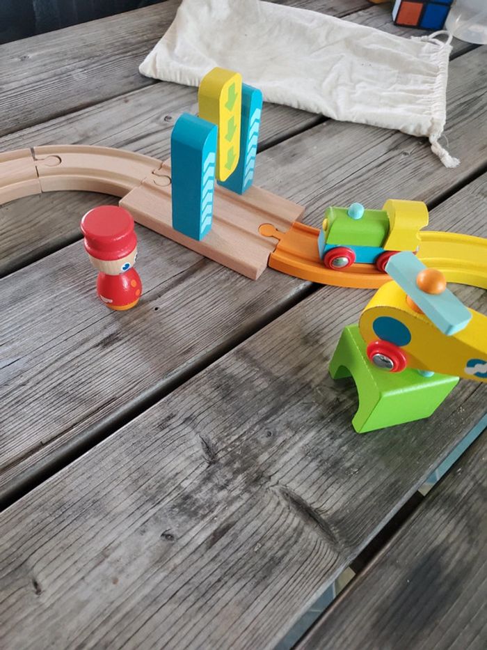 Set rails train en bois - photo numéro 3