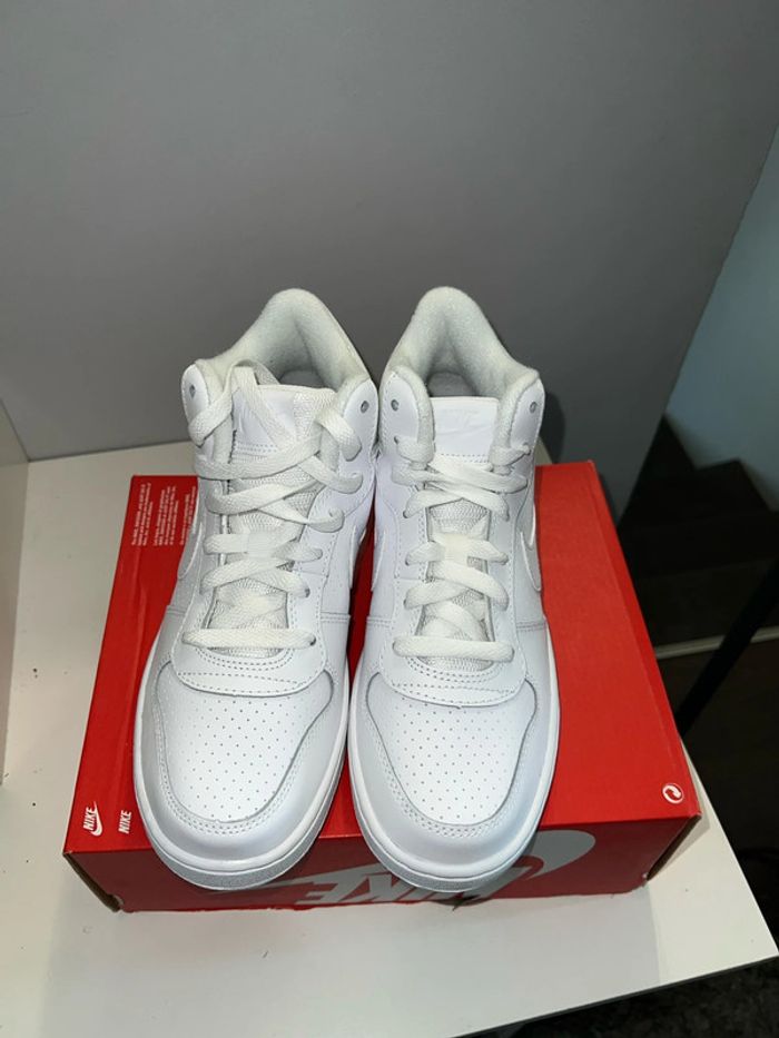 Basket Nike taille 38 unisex - photo numéro 4