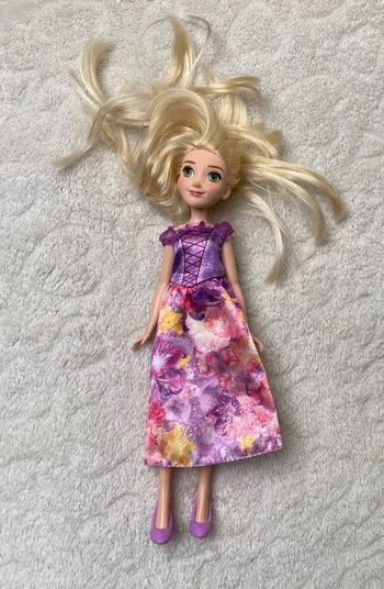 Poupée mannequin Raiponce poussière d’étoiles Disney