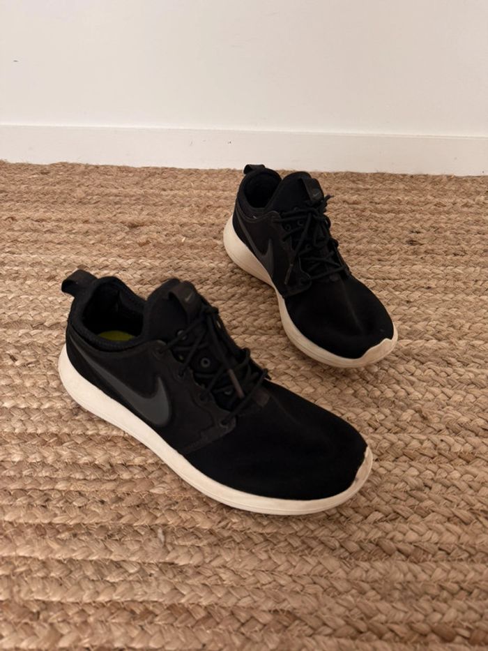 Basket nike chaussures zapatillas sport shoes tennis Schoenen Scarpe zapatos sapatos Esporte roshe - photo numéro 4