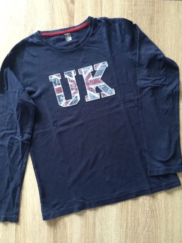 t shirt TAO 14 ans