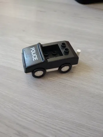 Voiture police lego duplo