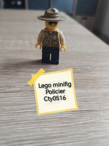 Lego minifig policier cty0516