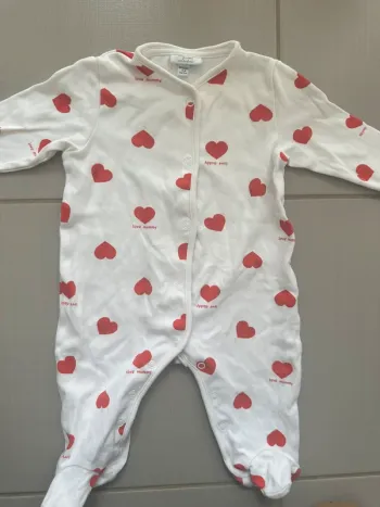 Pyjama coton avec cœur rouge
