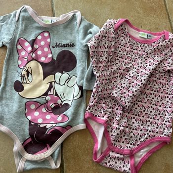 Lot de 2 bodies en 24 mois