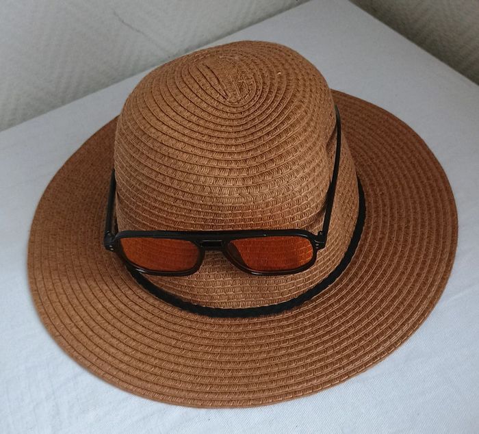 Lunettes et chapeau soleil été - photo numéro 3