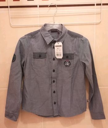 Chemise NEUVE Étiquetée T9 ans - V92B