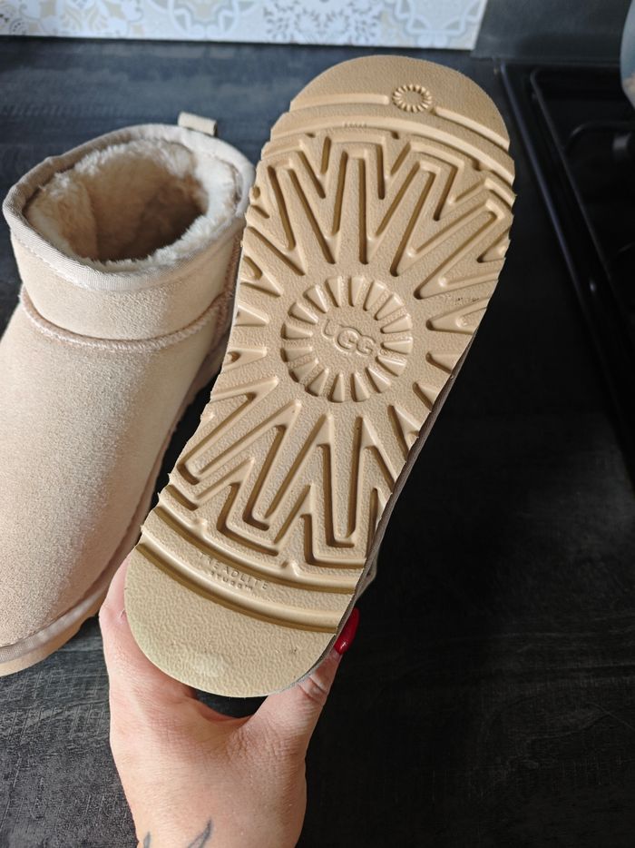 Ugg neuve - photo numéro 3