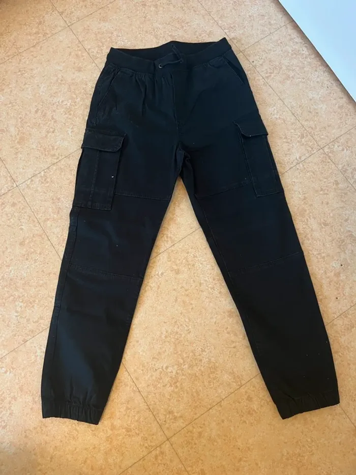 Pantalon cargo noir H&M taille 11/12 ans