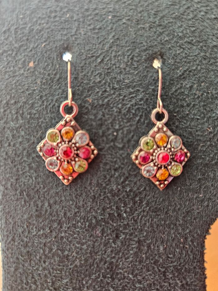 Boucle d'oreille 70