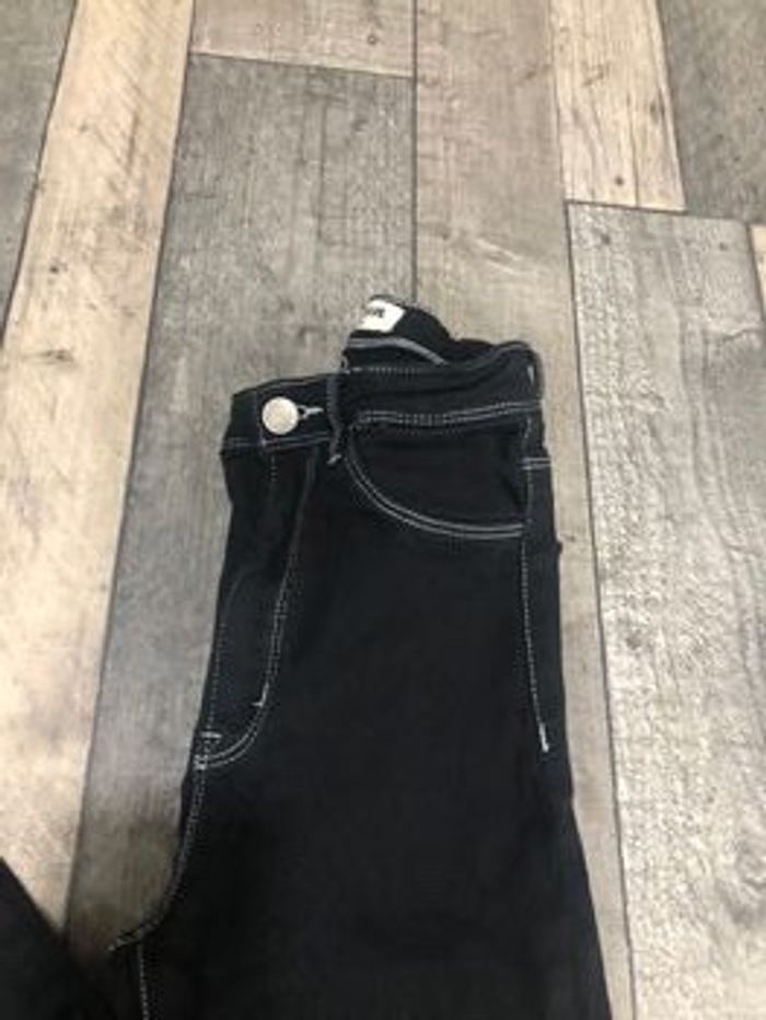 Neuf jeans élastiques - photo numéro 3
