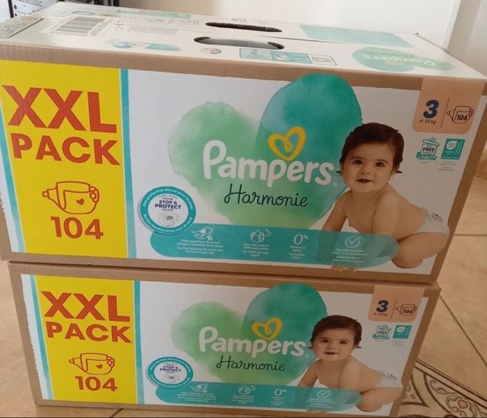 Lot de 2 cartons XXL couches Pampers taille 3 harmonie