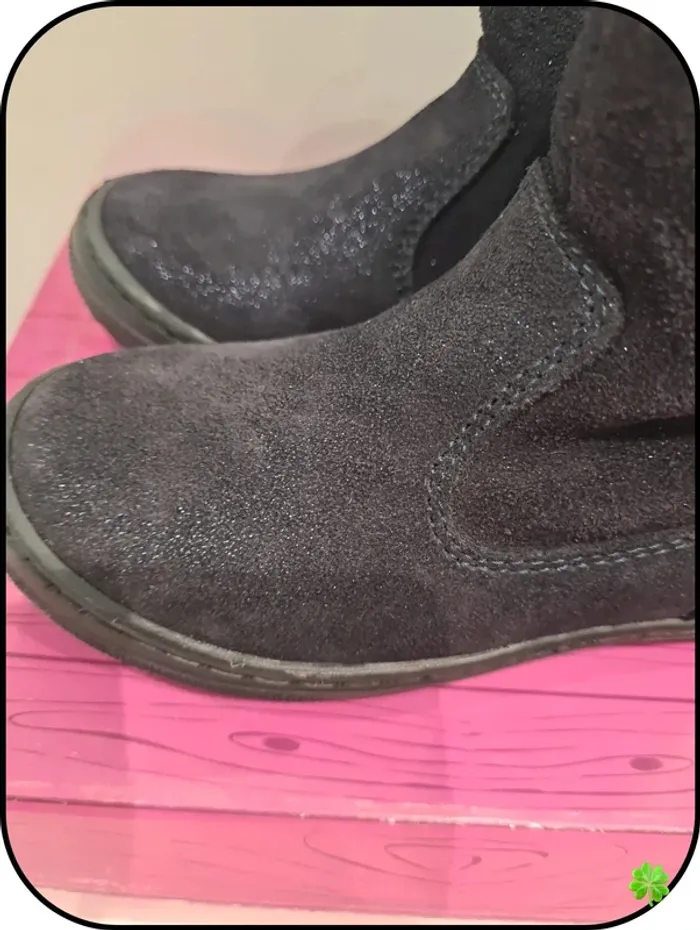 Chaussures Norvik taille 24 - photo numéro 4