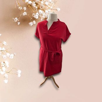 Robe rouge à manches courtes – Taille M – Ceinture à la taille