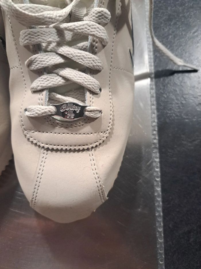 Chaussures nike cortez  taille 41 - photo numéro 7