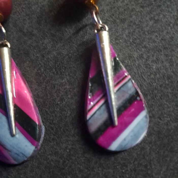 Boucles d'oreilles pendante rose et gris - photo numéro 7