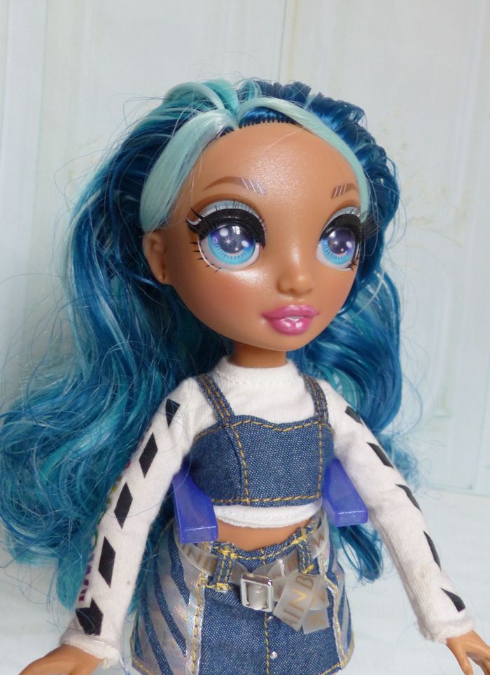 poupee Rainbow High Skyler Bradshow - photo numéro 4