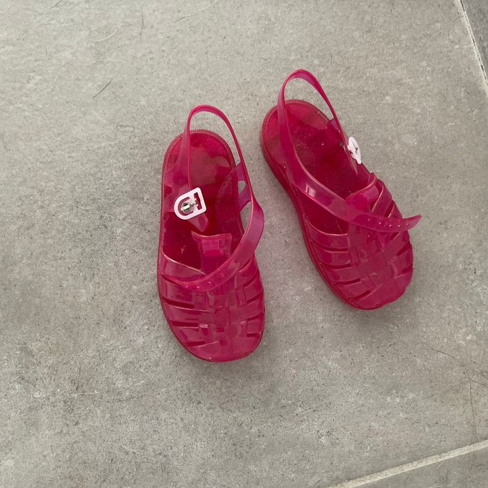 Chaussure plage 24