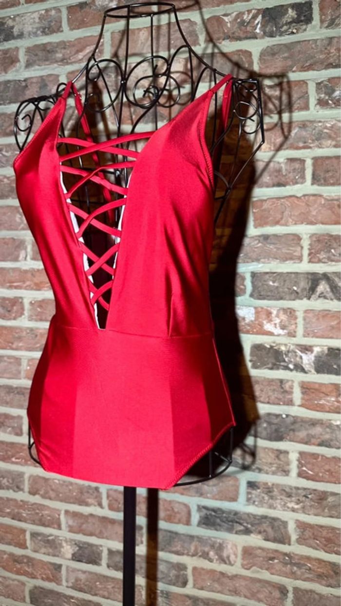 Maillot une pièce rouge bordeaux Shein Taille S / 36 - photo numéro 4