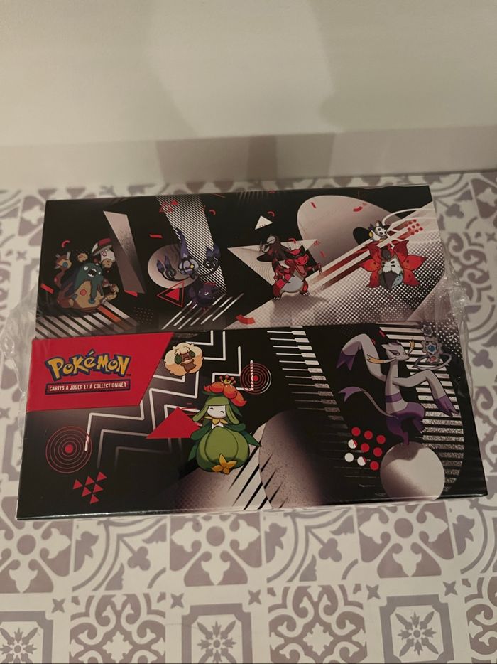 Display Mini Tin Pokémon scellés 10.5 Noir et Blanc