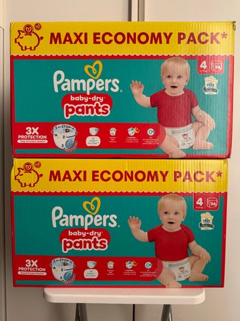 188 couches Pampers pants taille 4