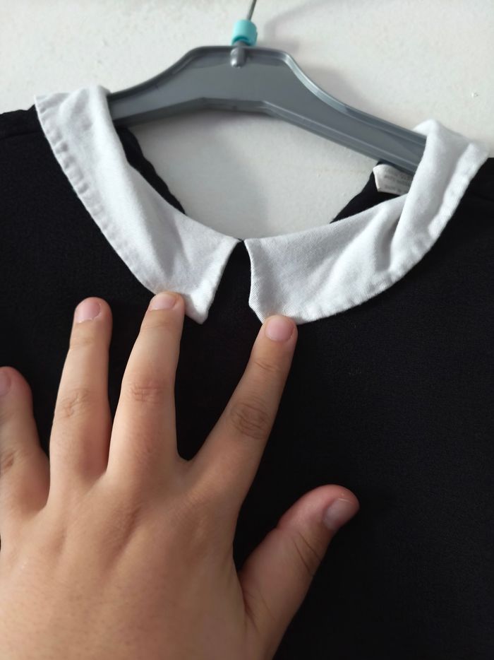Robe avec col blanc - photo numéro 2